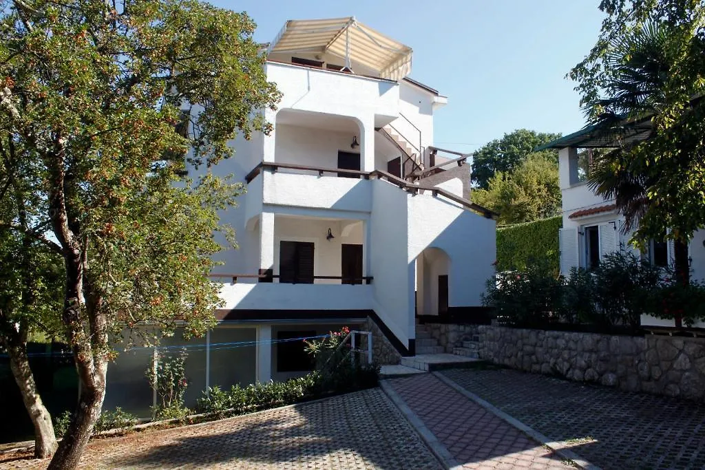 Apartments Matic Njivice