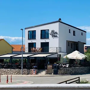 Gasthof Bella Vista, Njivice