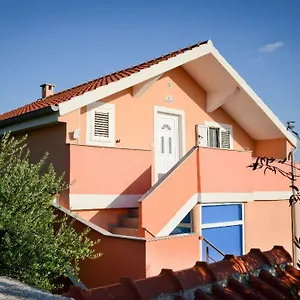 https://apartment-olive-jovici-zadar.hotelinzadar.com
