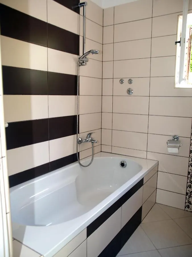 Apartments Matic Njivice Croatia